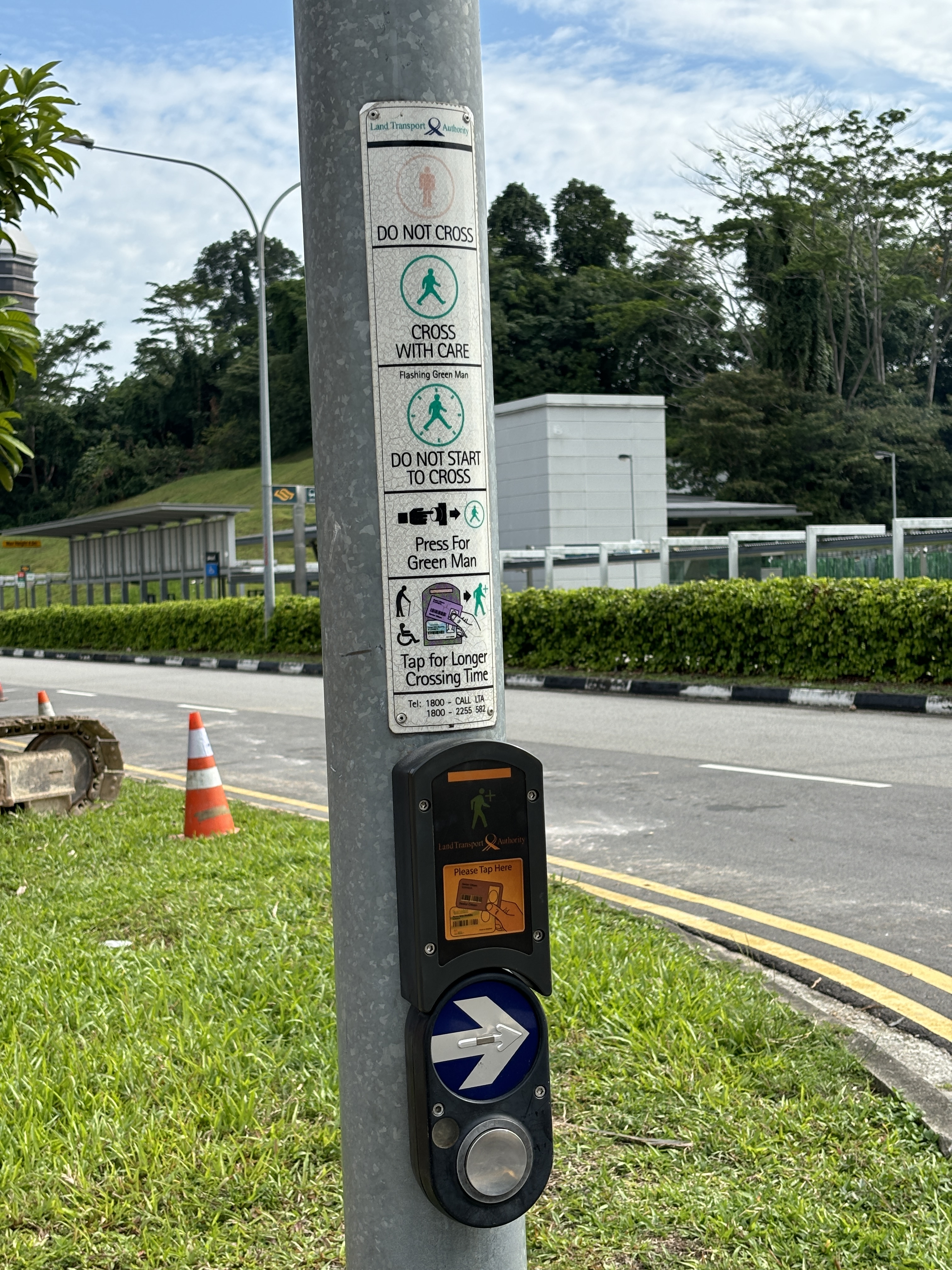 Don&rsquo;t know how to use it when passing intersection (Just press)